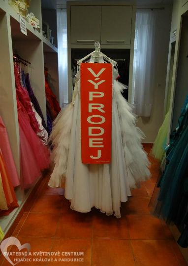 výprodej plesové šaty44